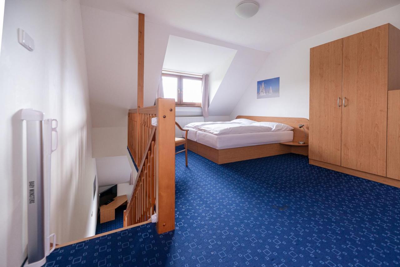 Apartmány Engadin Bozi Dar Exterior foto