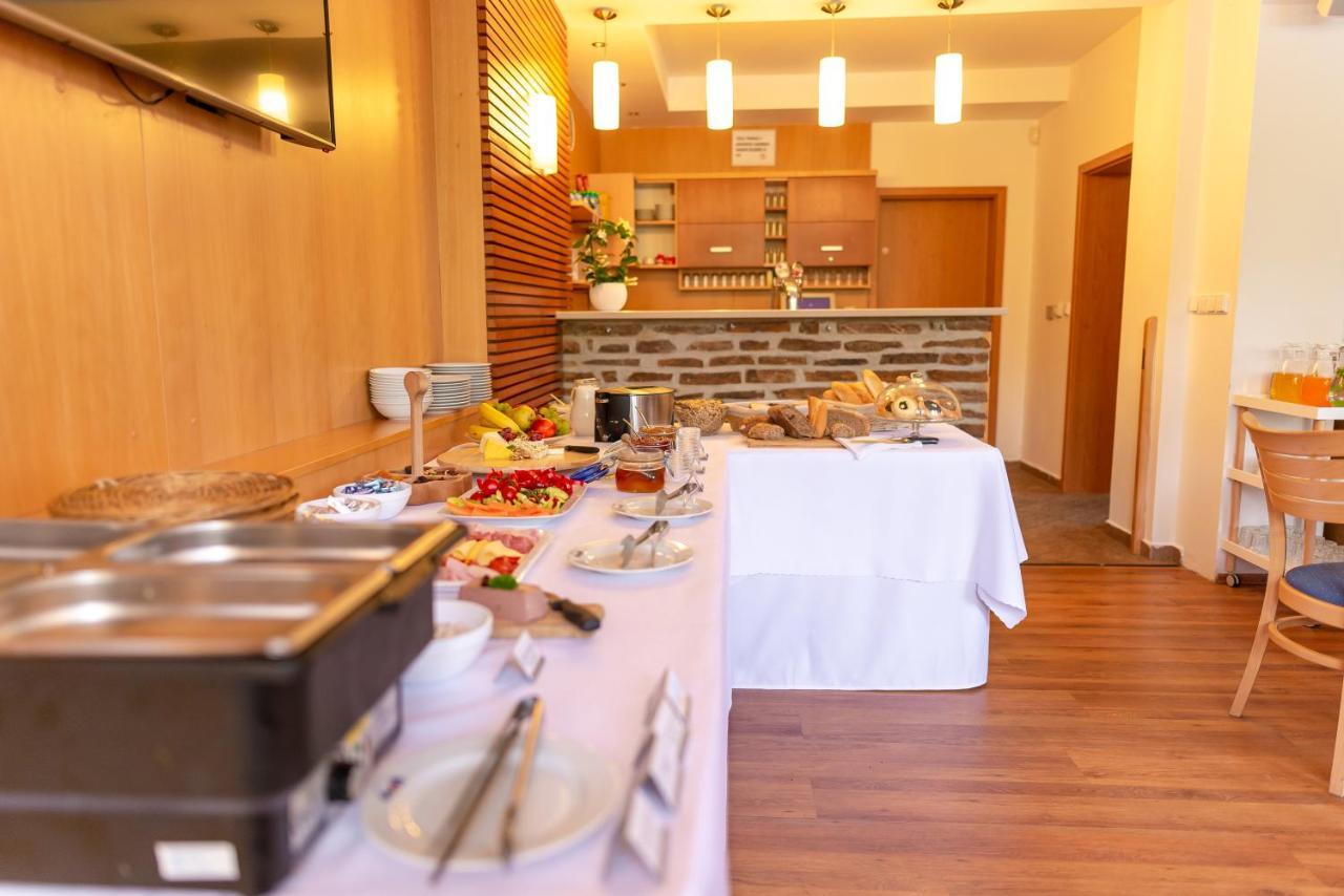 Apartmány Engadin Bozi Dar Exterior foto