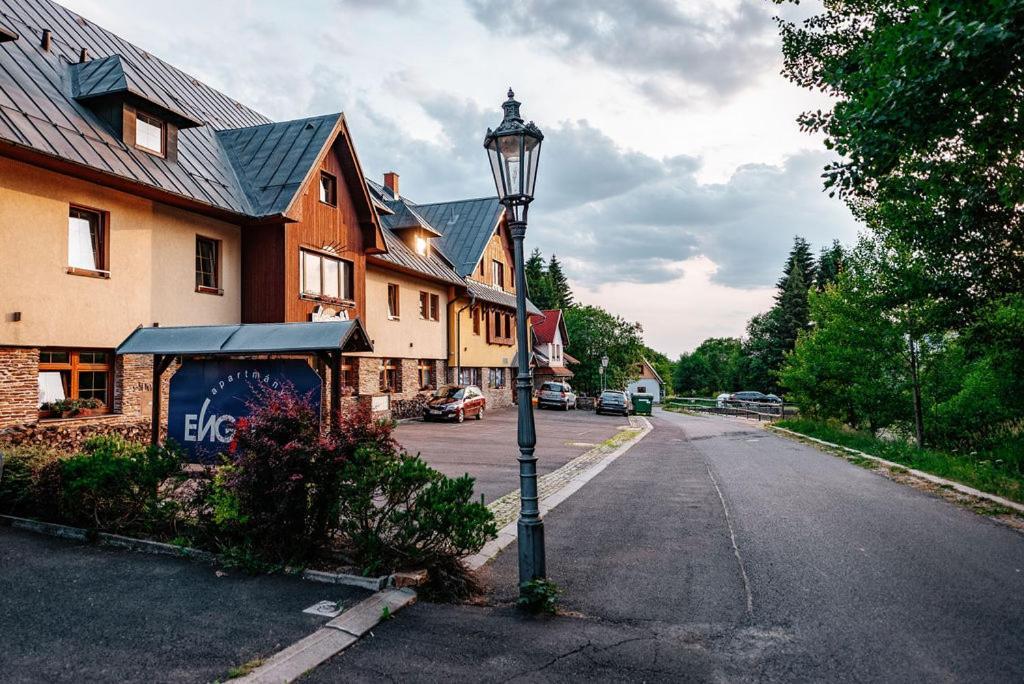 Apartmány Engadin Bozi Dar Exterior foto