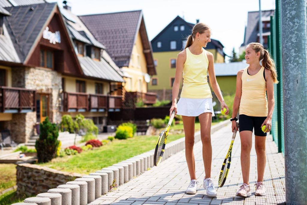 Apartmány Engadin Bozi Dar Exterior foto