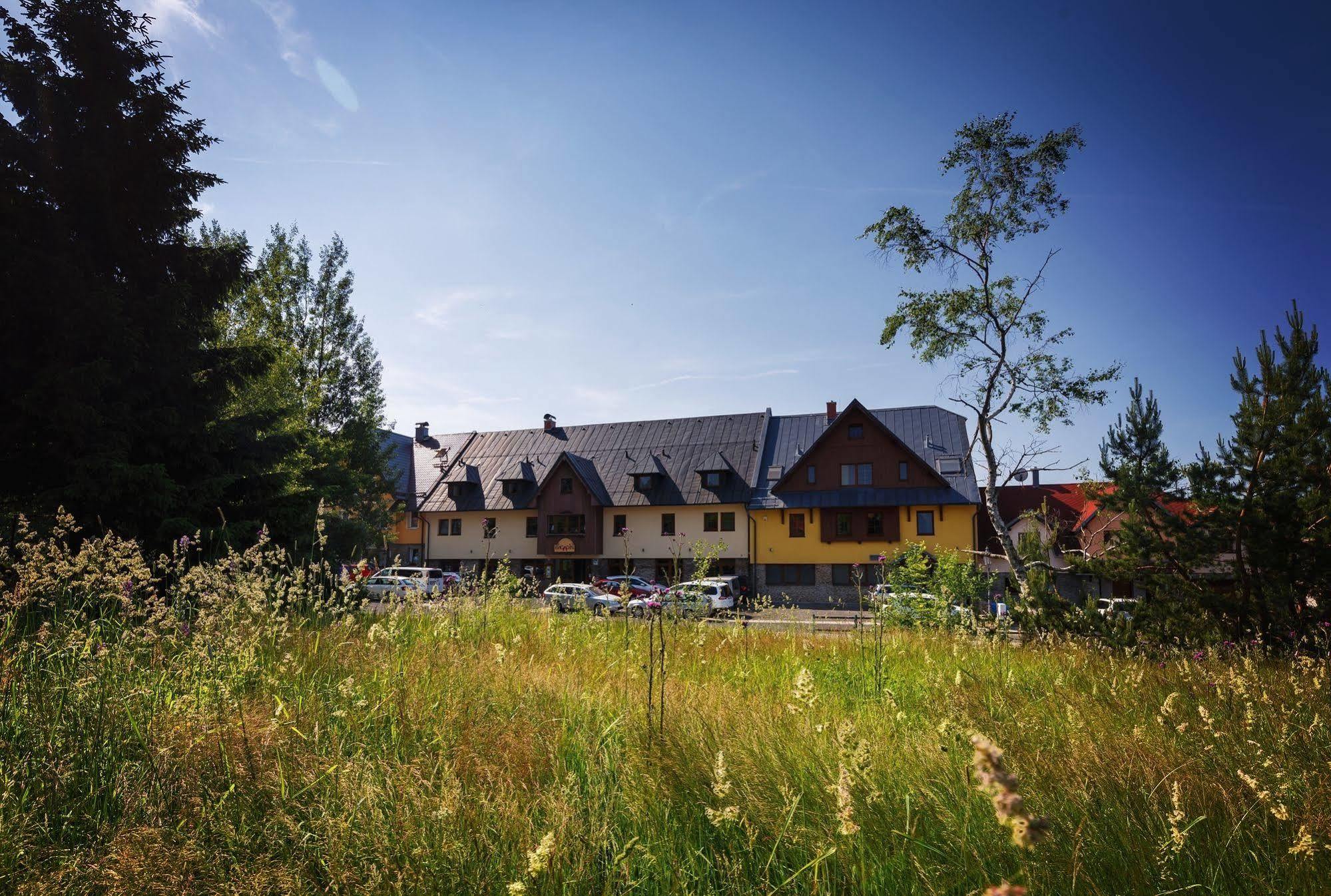 Apartmány Engadin Bozi Dar Exterior foto